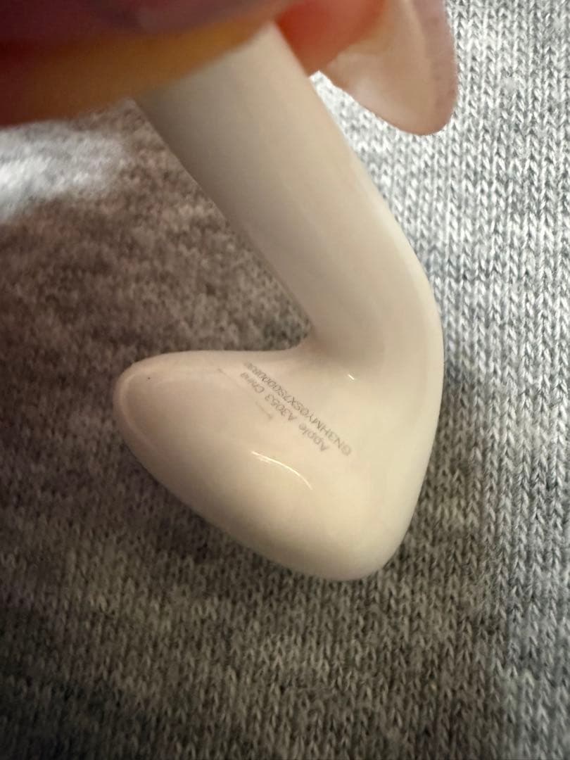 Airpods4 ケース　片耳　左
