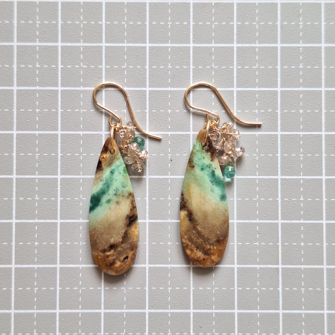 beach オパライズドウッド　ジルコン　エメラルド　ピアス
