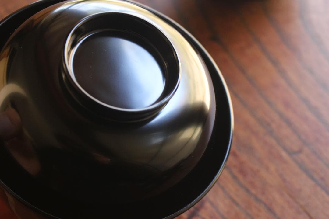 デッドストック！端正な黒漆に極上菊桐蒔絵の映える煮物椀2点（検輪島塗雑煮椀