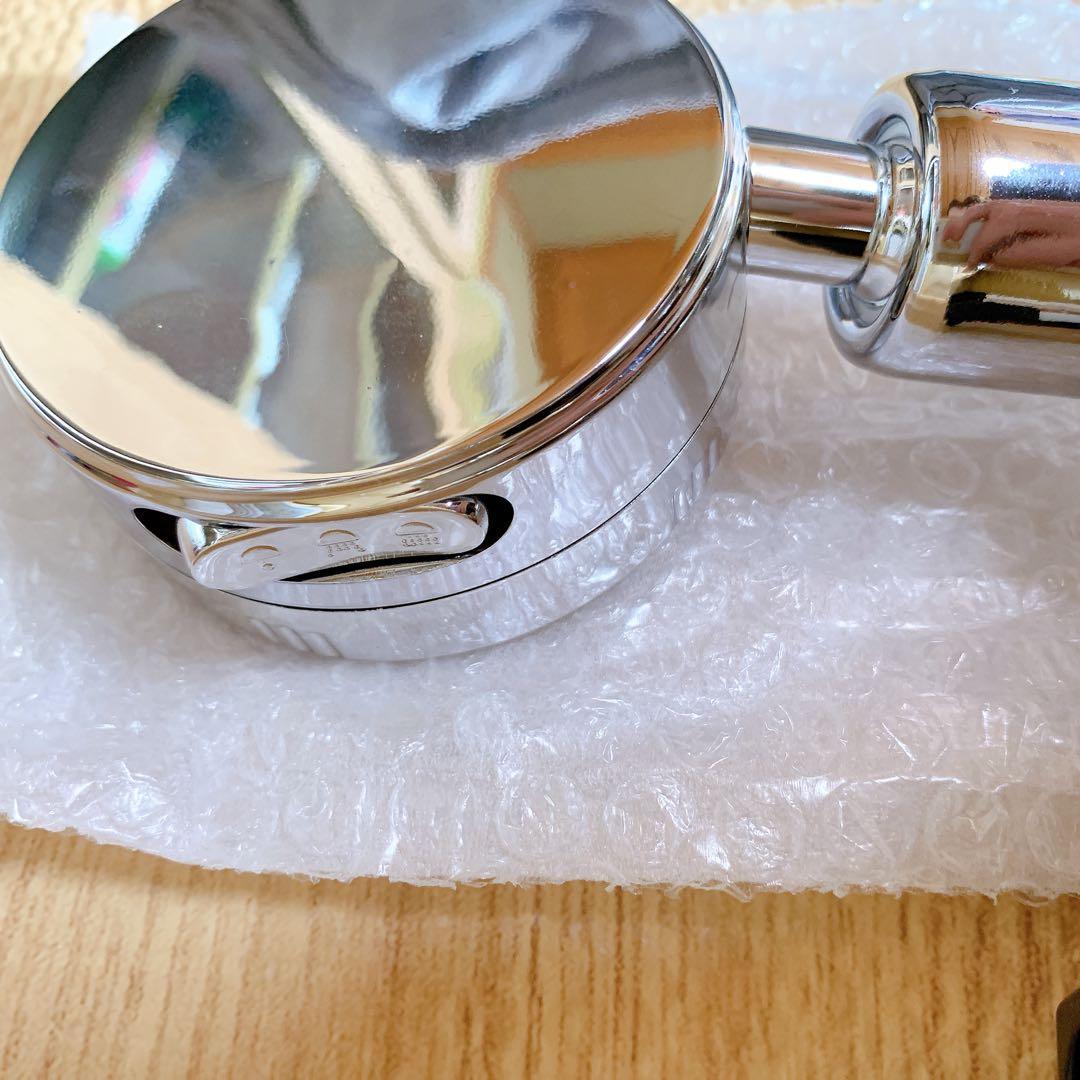 3種類の調節可能なノズルを備えたシャワーヘッド 節水と加圧が可能