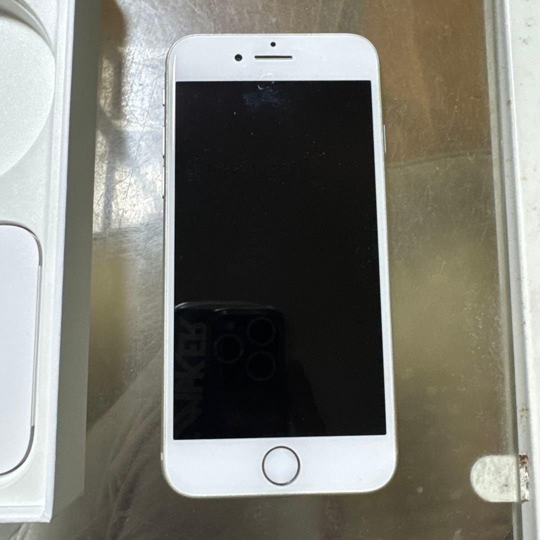 iPhone8 本体 シルバー 64GB