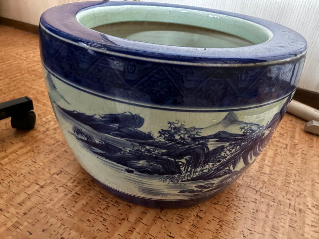 青と白の風景画 陶器 火鉢