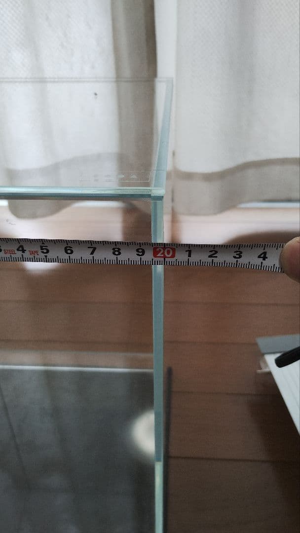 DOOAネオグラスエア20×20×30（ADAの水温計とコトブキのライト付き）
