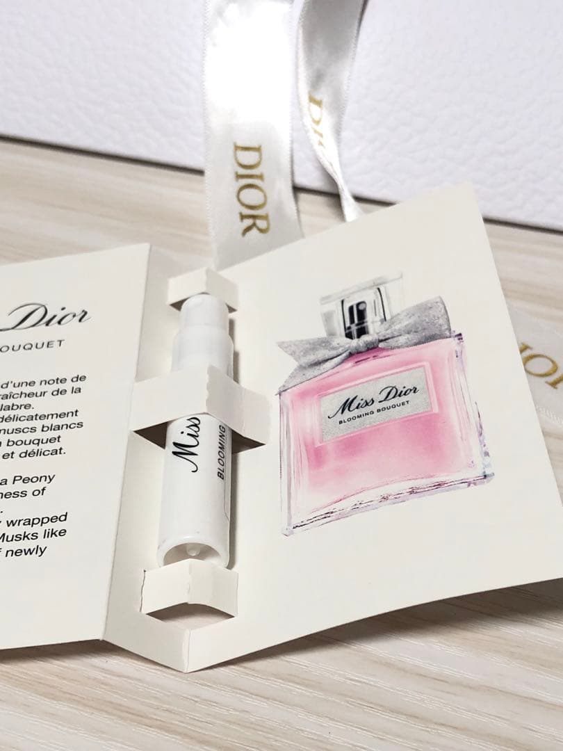 Dior ルージュ ディオール オンステージ 120番 アイコックローズシャイン
