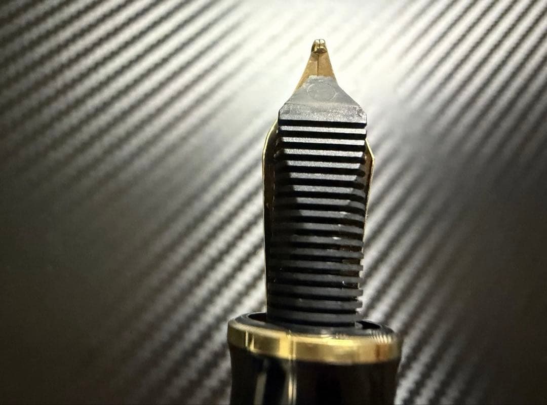 未使用に近い ペリカン スーベレーン M800 青縞 B 太字 万年筆
