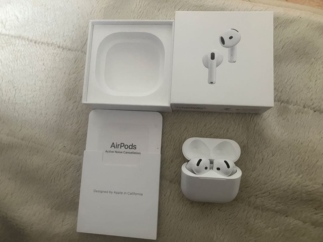 AirPods 4 ノイズキャンセリング機能搭載中古品