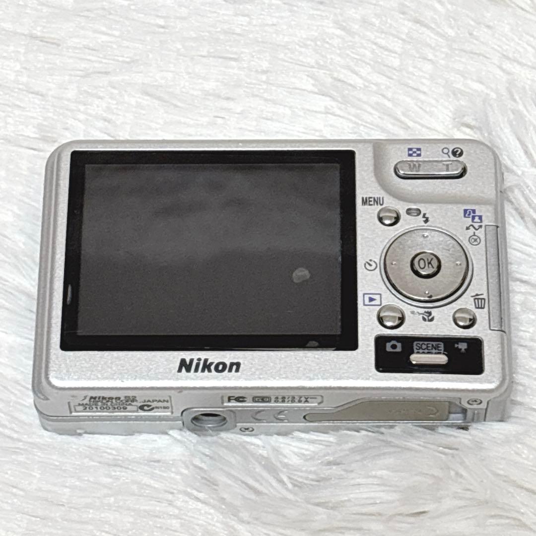 Nikon ニコン COOLPIX S2コンデジ