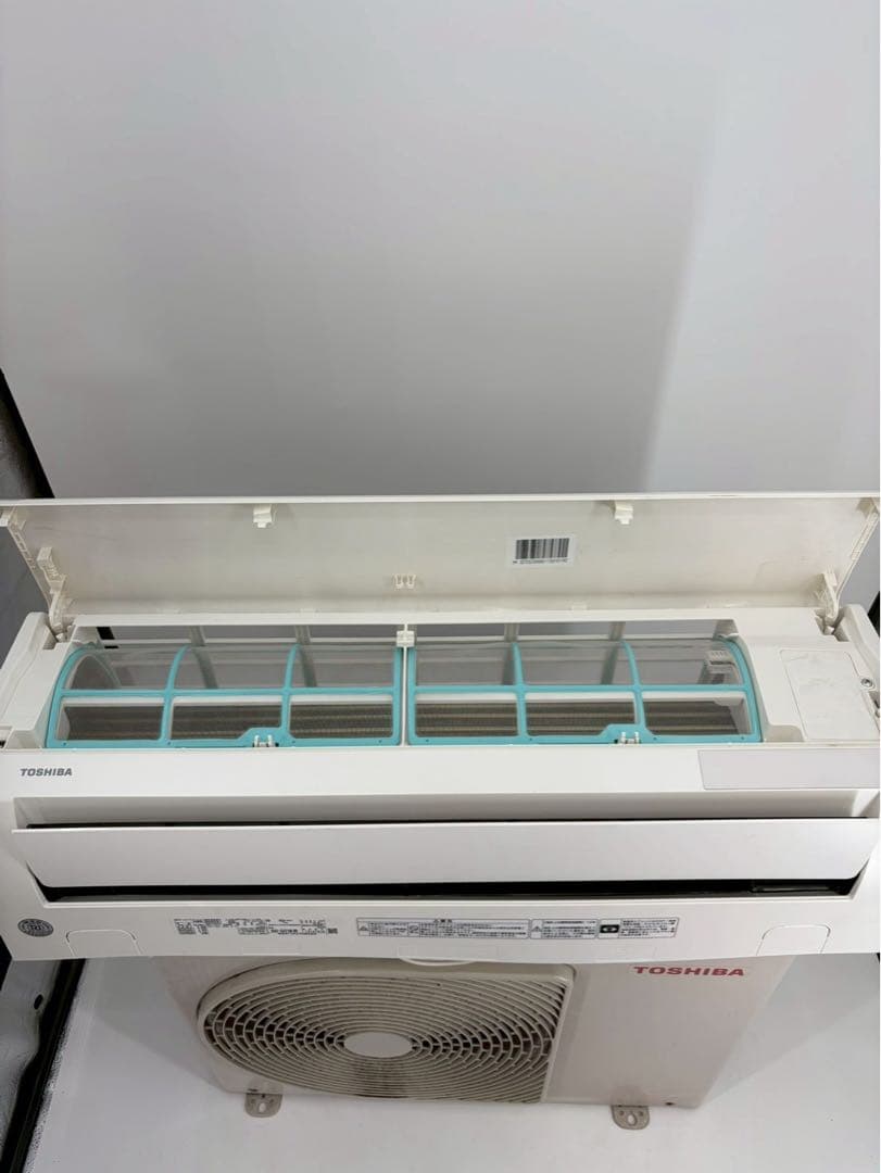 大阪府限定　東芝　エアコン取付込　RAS-G221M-W　6畳用　2021年製
