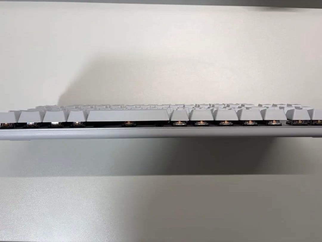 logicool SIGNATURE K855 ワイヤレスキーボード 白
