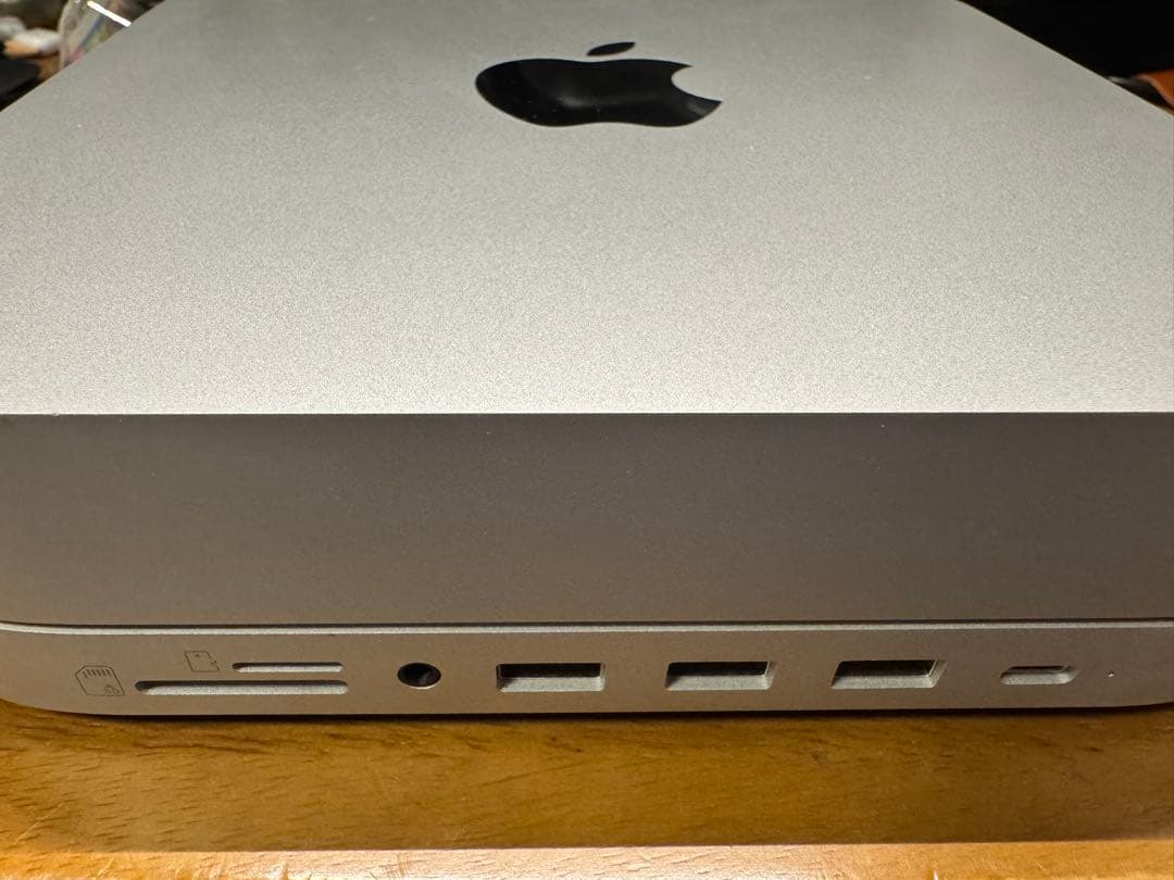 M1 Apple Mac mini おまけMagic Keyboardとハブ