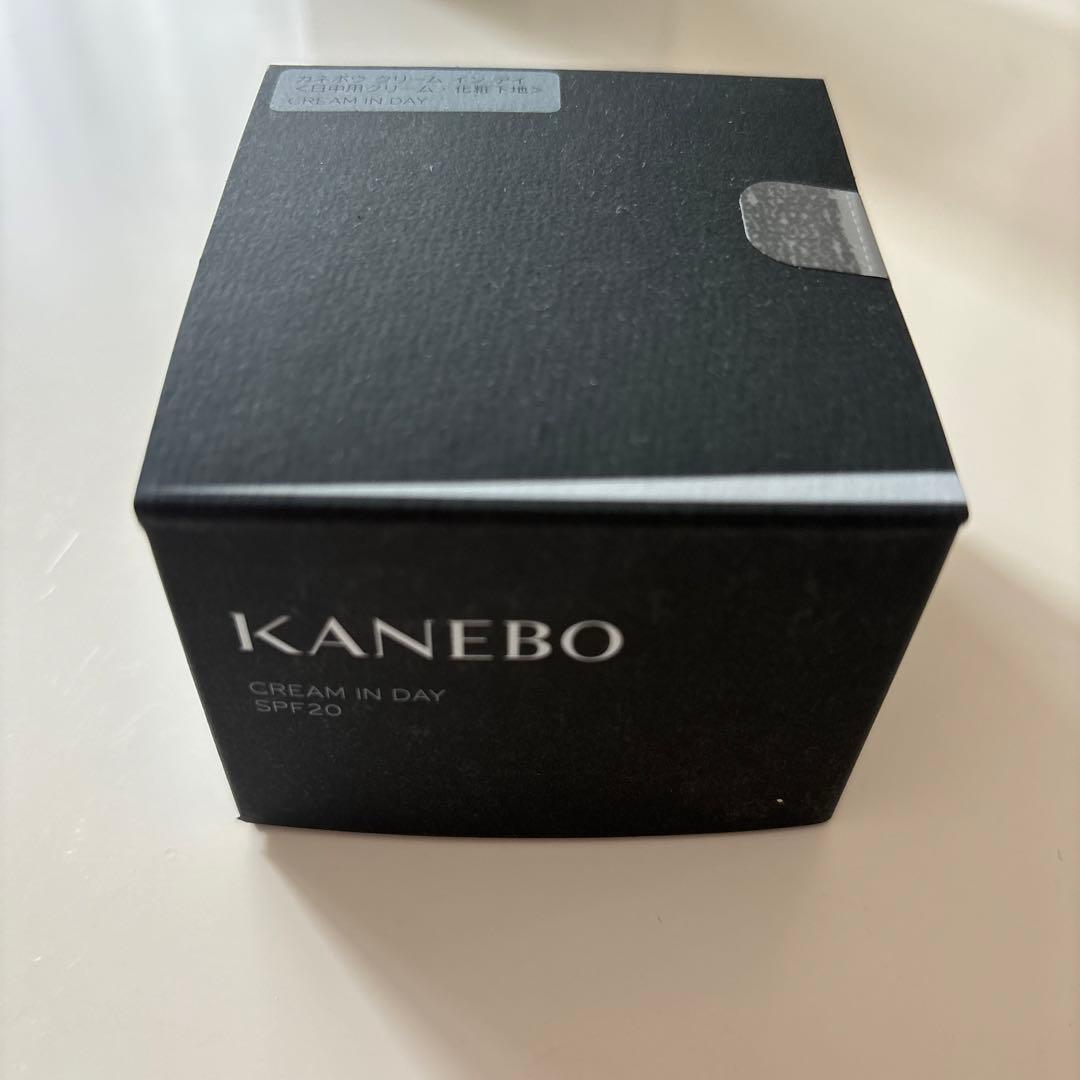 【新品未使用】KANEBOクリーム イン デイSPF20日中用クリーム・化粧下地