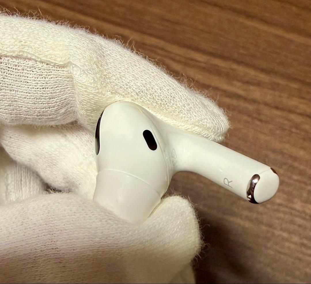 AirPods Pro 第1世代 充電ケース付き
