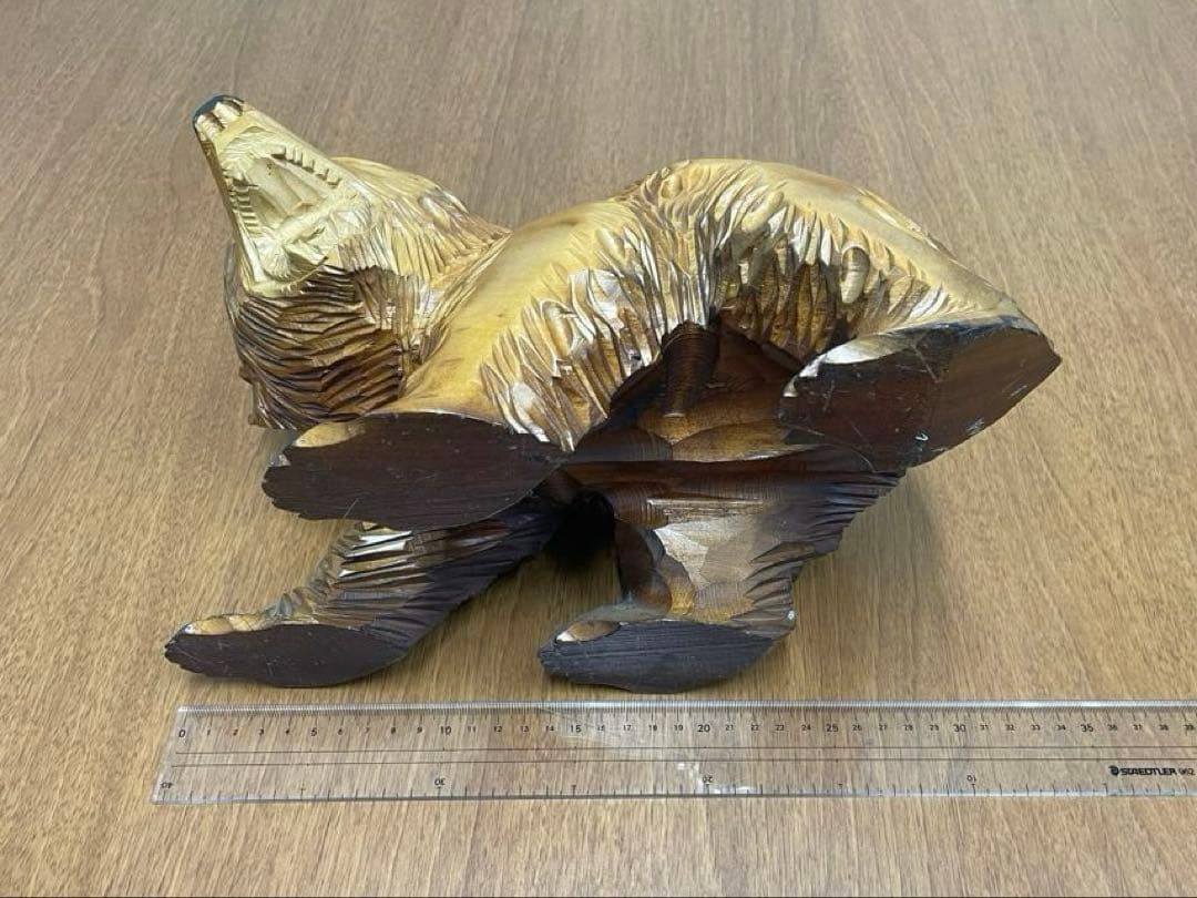 木製クマの彫刻 置物