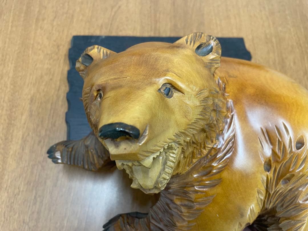 木製クマの彫刻 置物