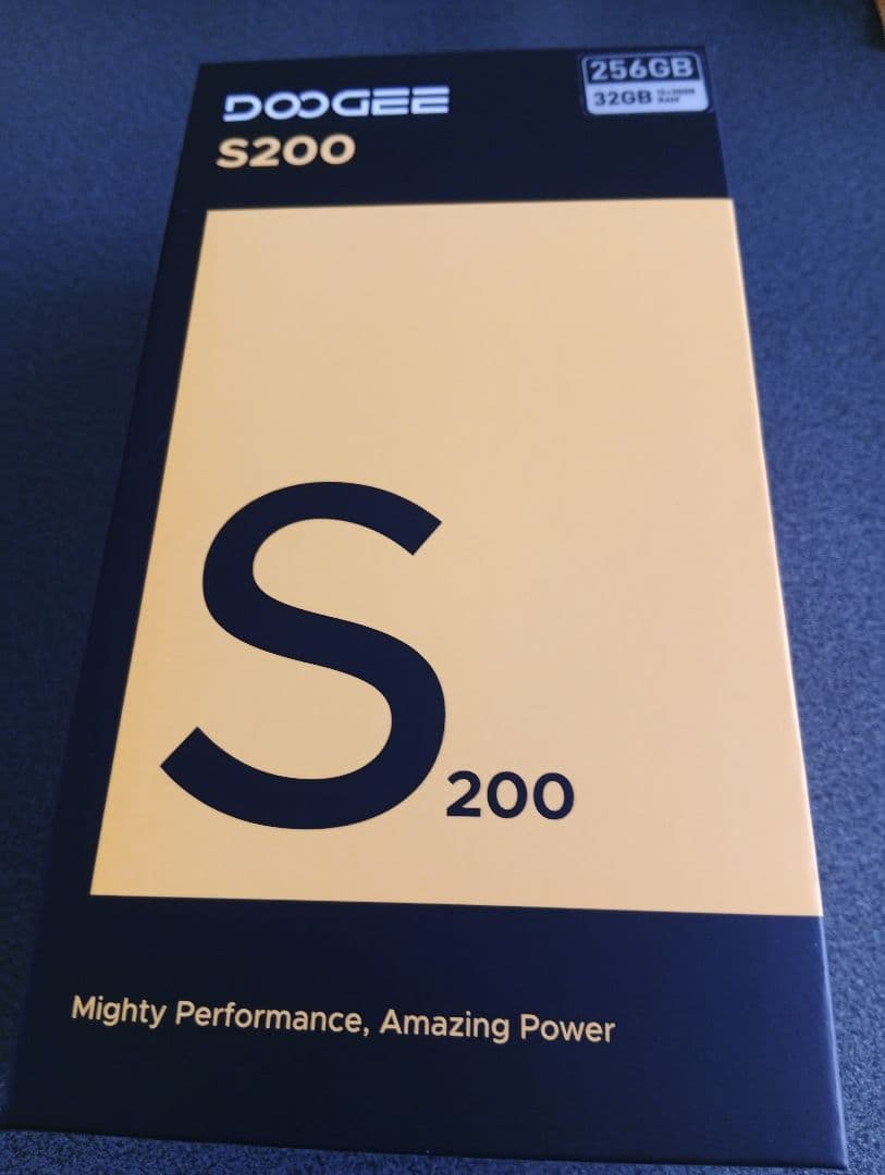 DOOGEE S200 　　　　　　　　　　　32GBRAM 256GBROM
