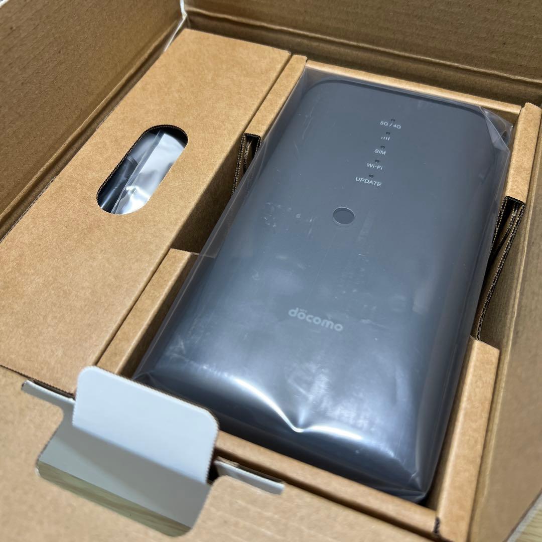 新品未使用　NTT docomo  5G HR02 ダークグレー
