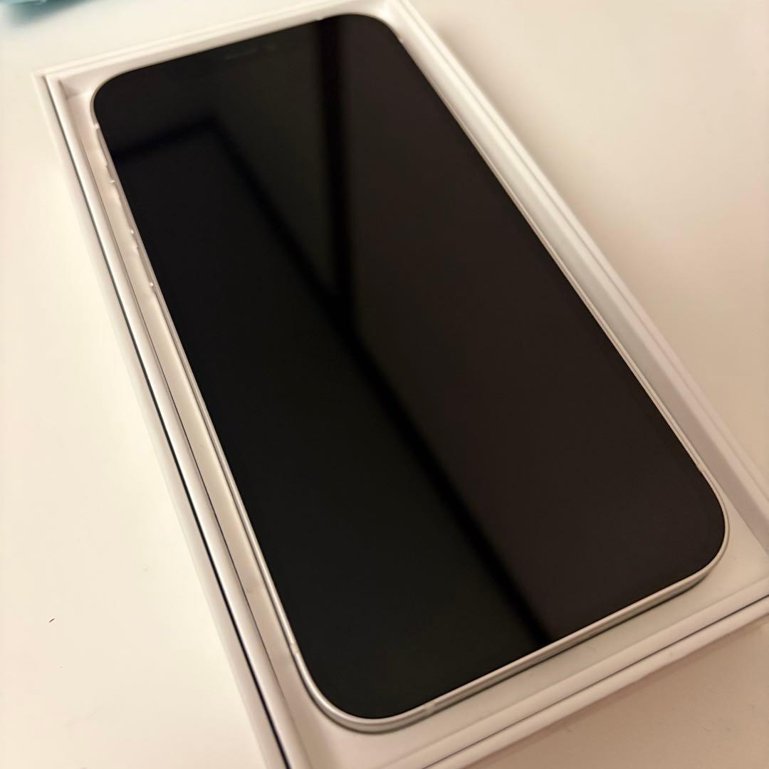 iPhone 12 本体　ホワイト　128GB 箱あり