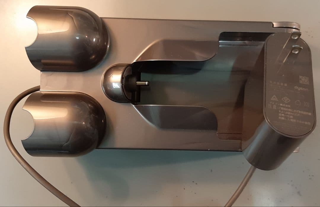 大幅値下げ◼️Dyson SV18 クリーナー 本体＋おまけ付き動作通電確認