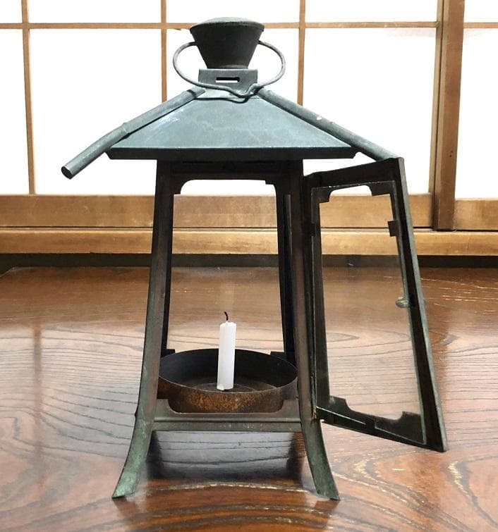 【 吊り燈籠 明治・大正時代 】　銅製四方ガラス