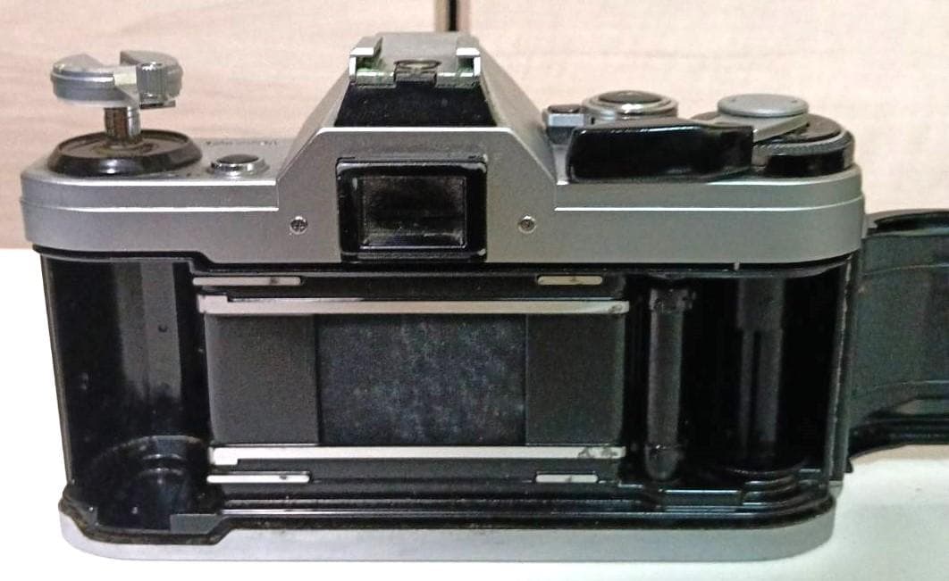 Canon キャノン AE-1 ボディ フィルムカメラ