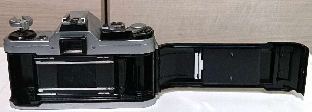 Canon キャノン AE-1 ボディ フィルムカメラ