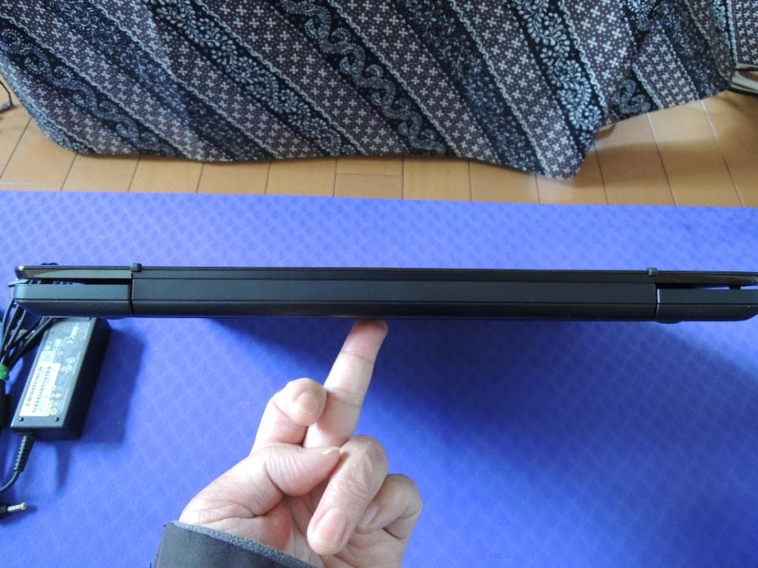 富士通ノートPC 光沢黒 LIFEBOOK AH42/B2 FMV A42B2B