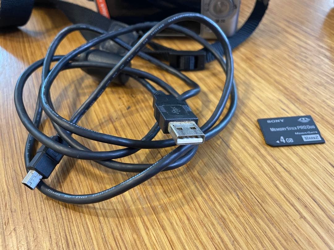 期間中お値下げ　SONY デジカメ　ＮＥＸ-5 　発表会に　卒園　入学式に