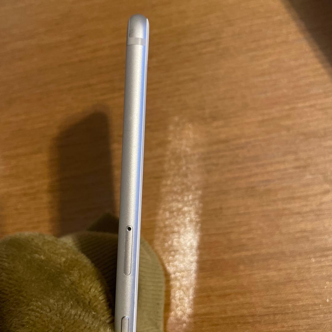 美品　Apple iPhone 7 128GB