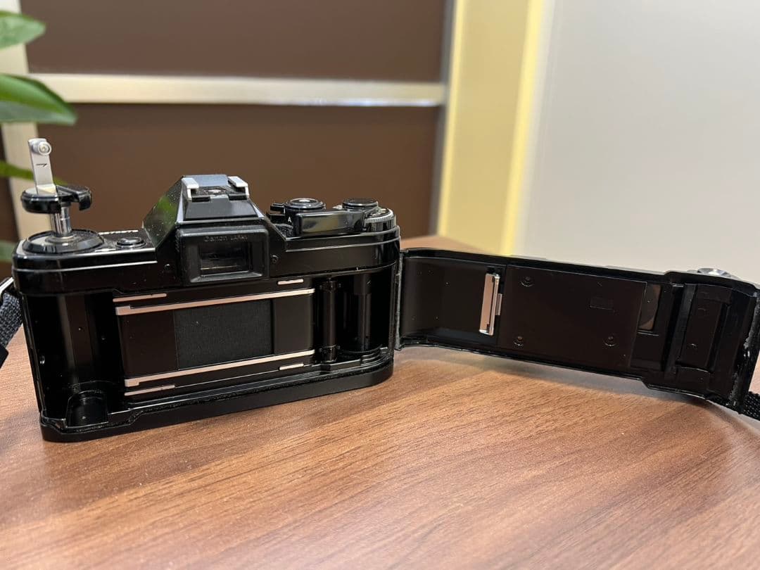 Canon AE-1 フィルム一眼レフカメラ キャノン　スピードライト　199A