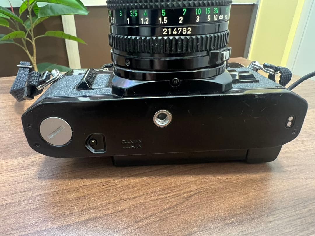 Canon AE-1 フィルム一眼レフカメラ キャノン　スピードライト　199A