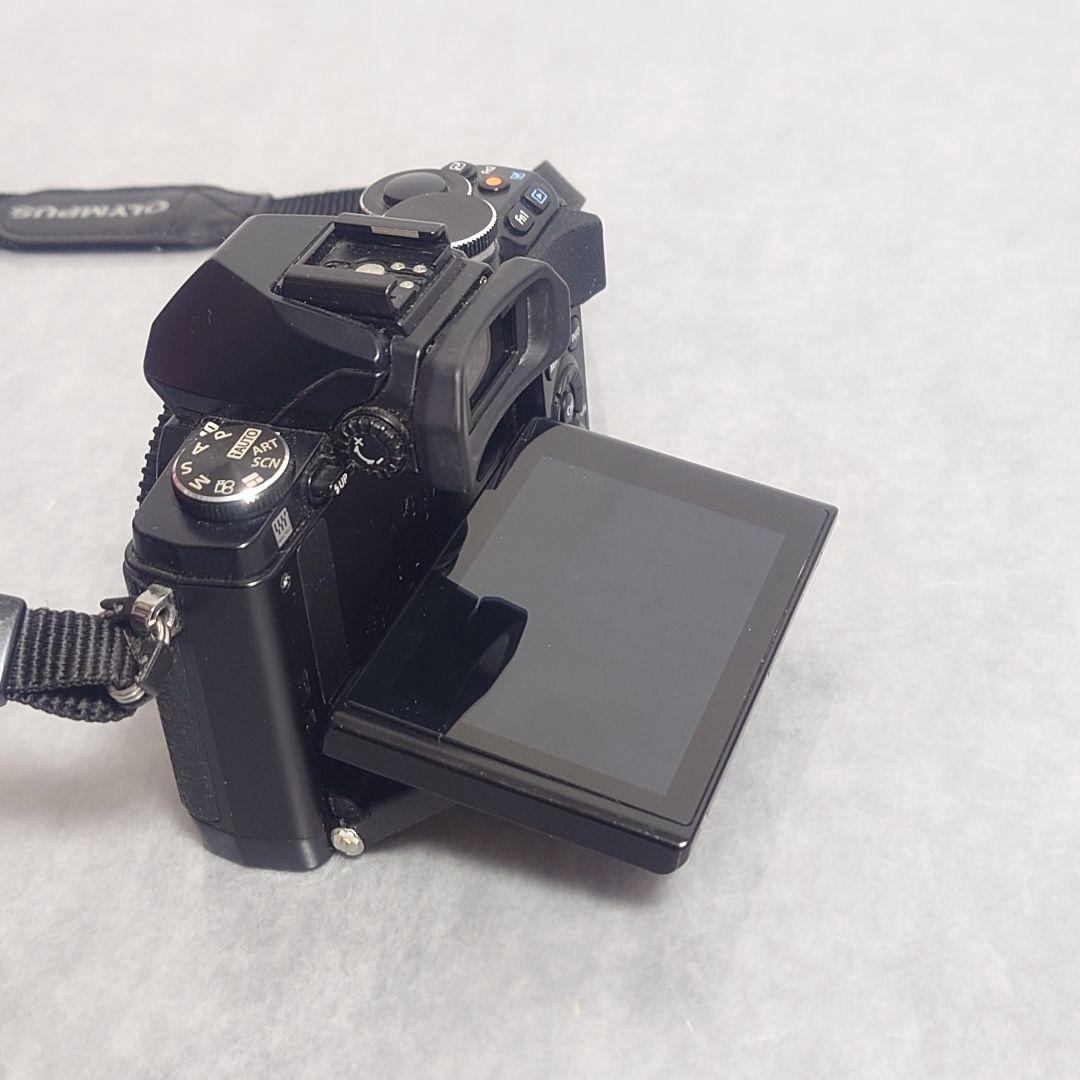 OLYMPUS OM-D E-M10 本体 バッテリー付き