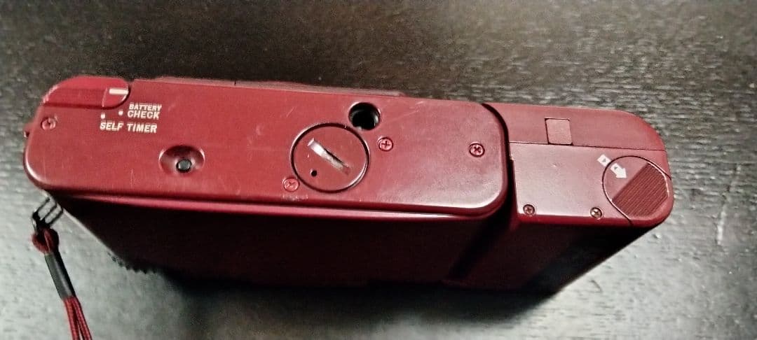 オリンパス　OLYMPUS　XA2　限定色　ワインレッド