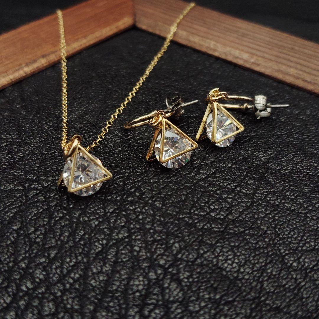 14kgf ゴールドフィルドネックレス　クリスタルピアス　セット　1点物