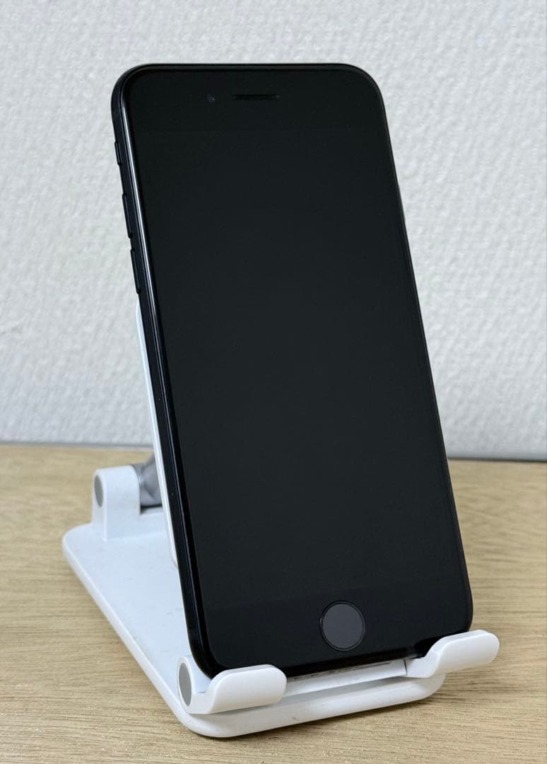 Apple iPhone SE(第3世代) 64GB SIMフリー 美品