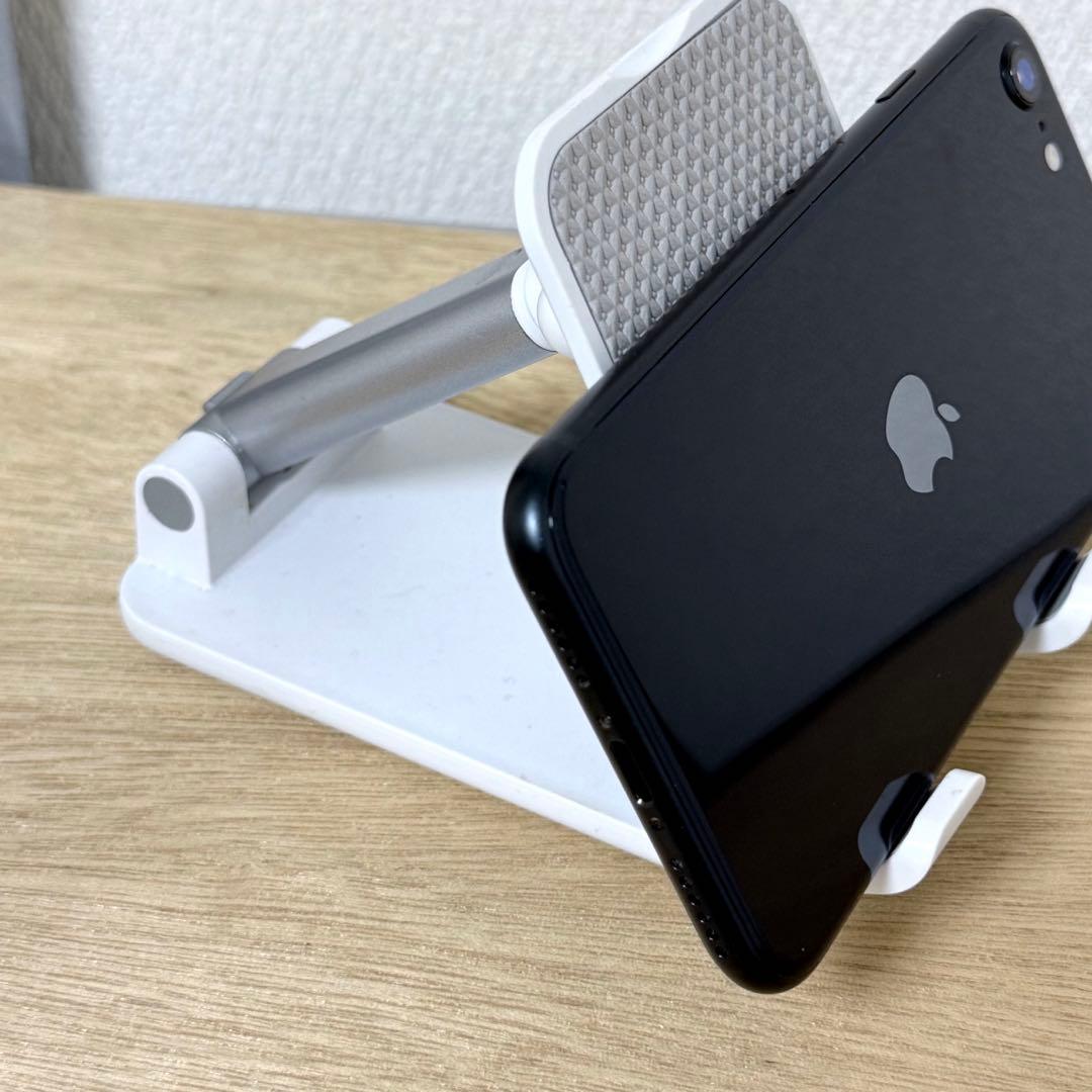 Apple iPhone SE(第3世代) 64GB SIMフリー 美品