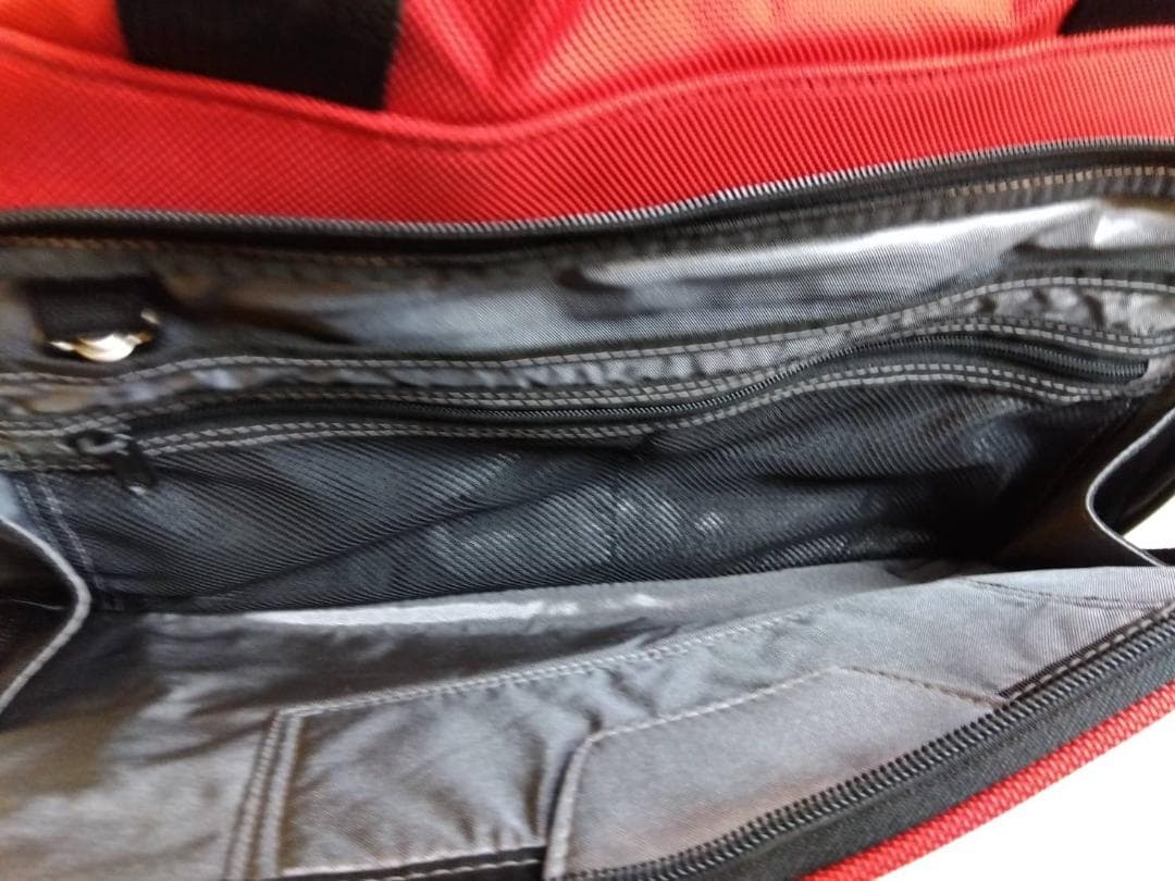 S☆ 美品 Victorinox ビクトリノックス 赤 ボストンバッグ