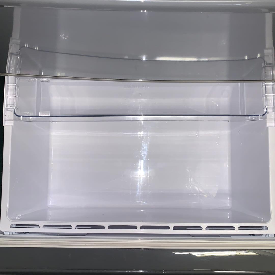 2r34. AQUA 272L 冷凍冷蔵庫 AQR-271F(S) 2017年製