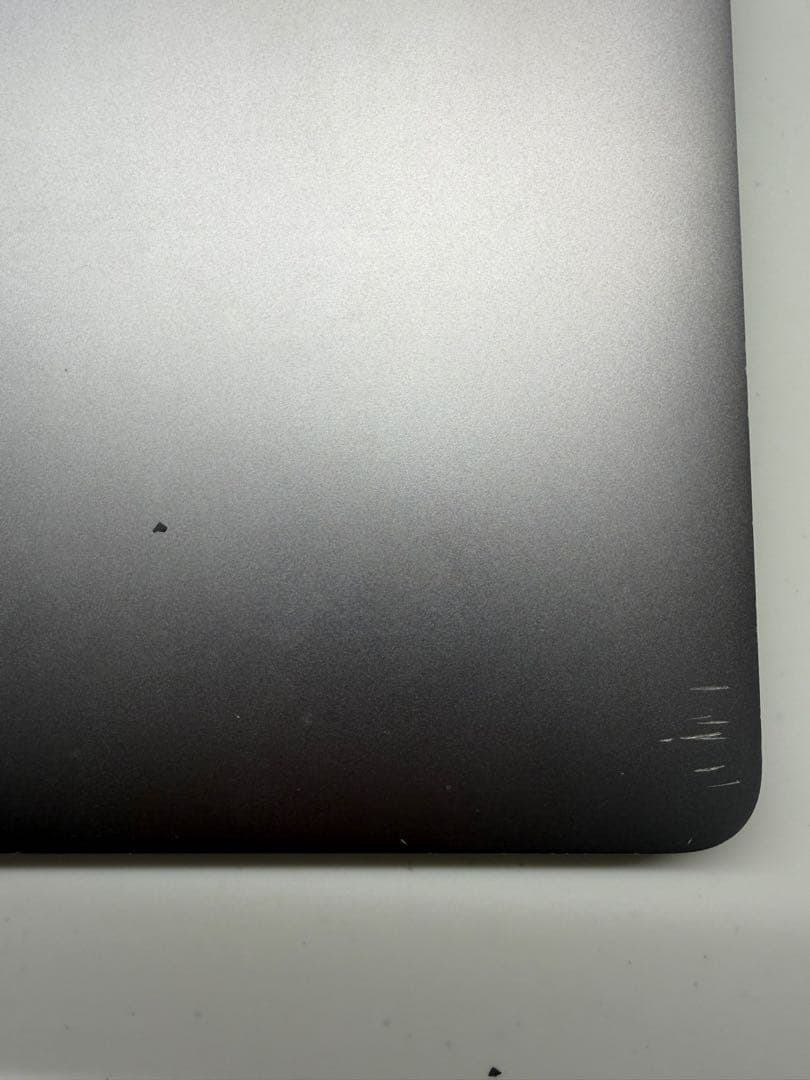 2018年MacBook Pro15インチ2.4 GHz i9 32GB RAM