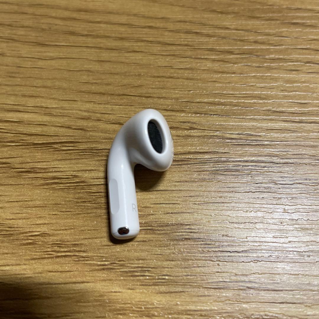 Apple Airpods 第4世代　右側　右耳　右　A3055