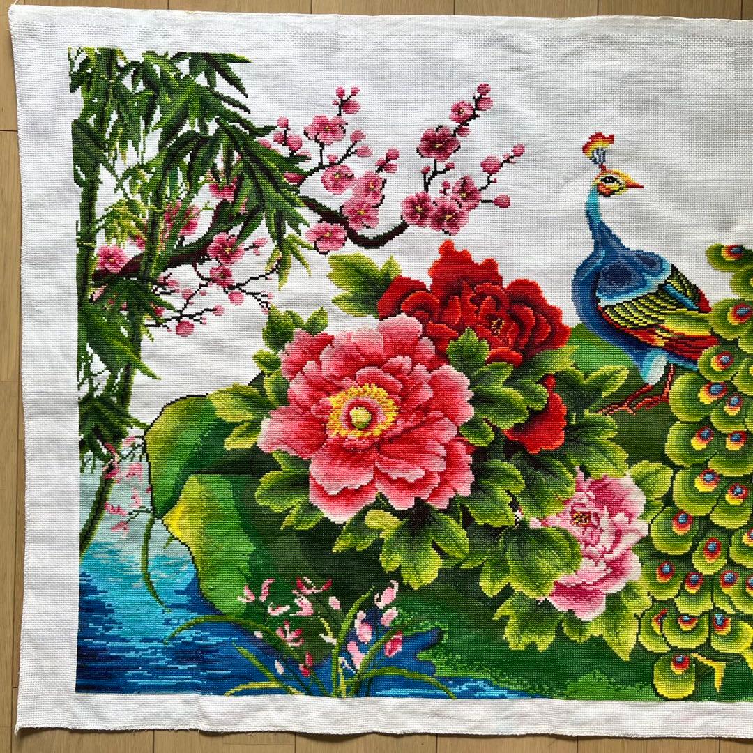 【クロスステッチ完成品】富贵花开（孔雀:クジャク）