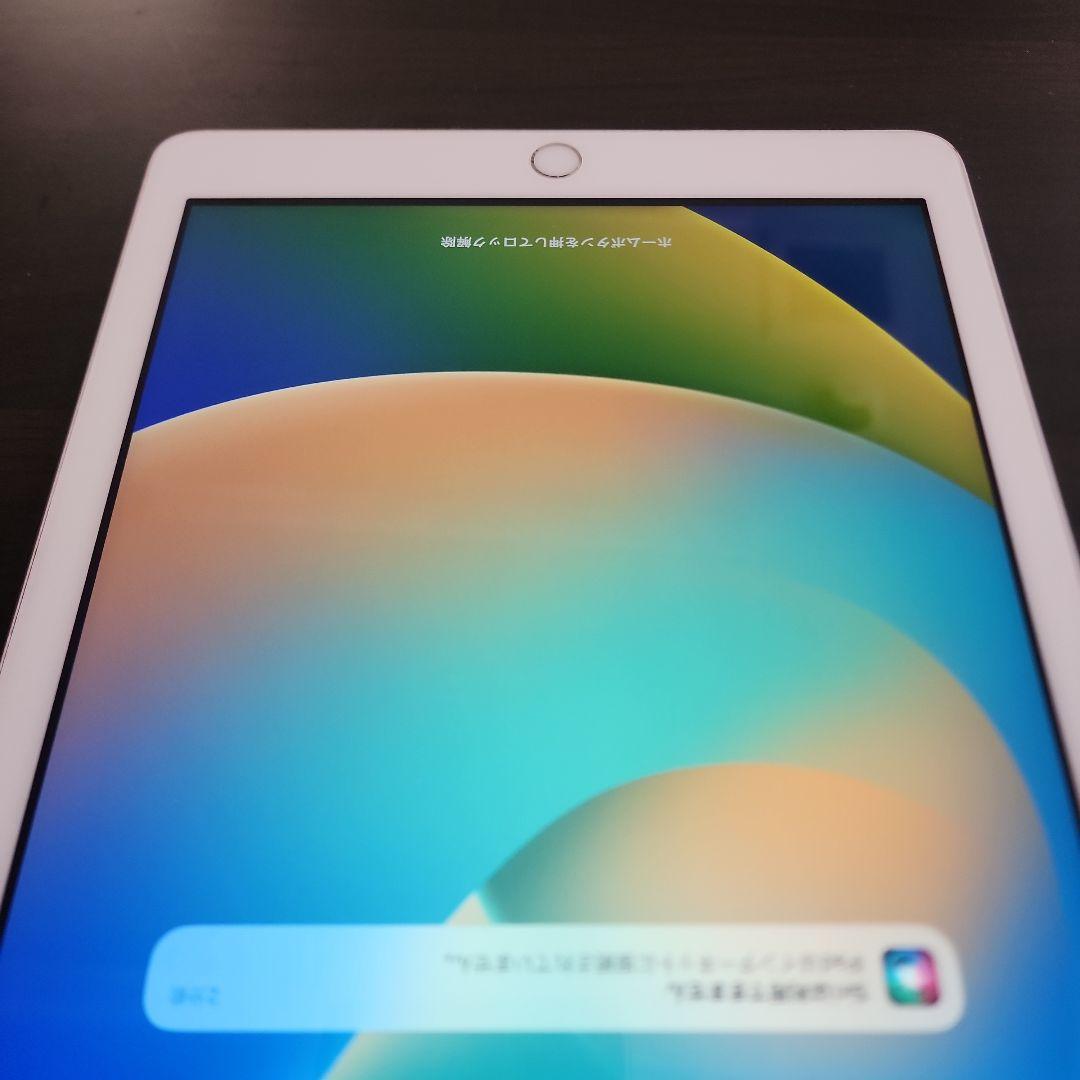 Apple iPad (第5世代) ホワイト