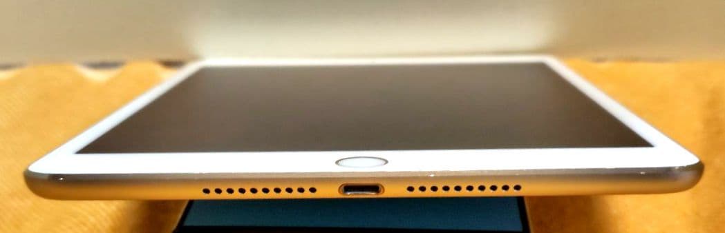 iPad本体 iPad mini4 32GB Wi-Fi + Cellular