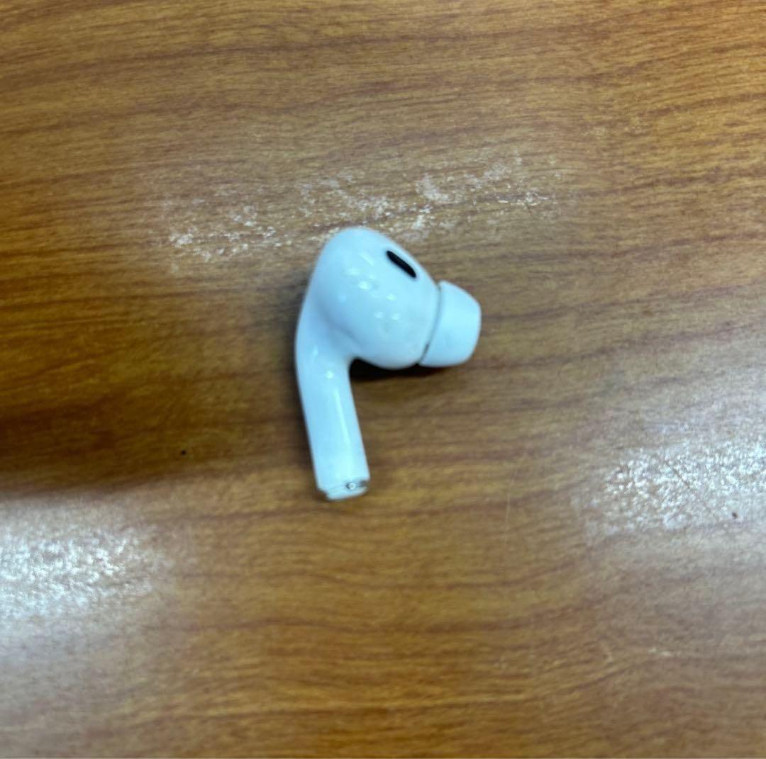 Apple AirPods pro2世代本体　ホワイト‼️