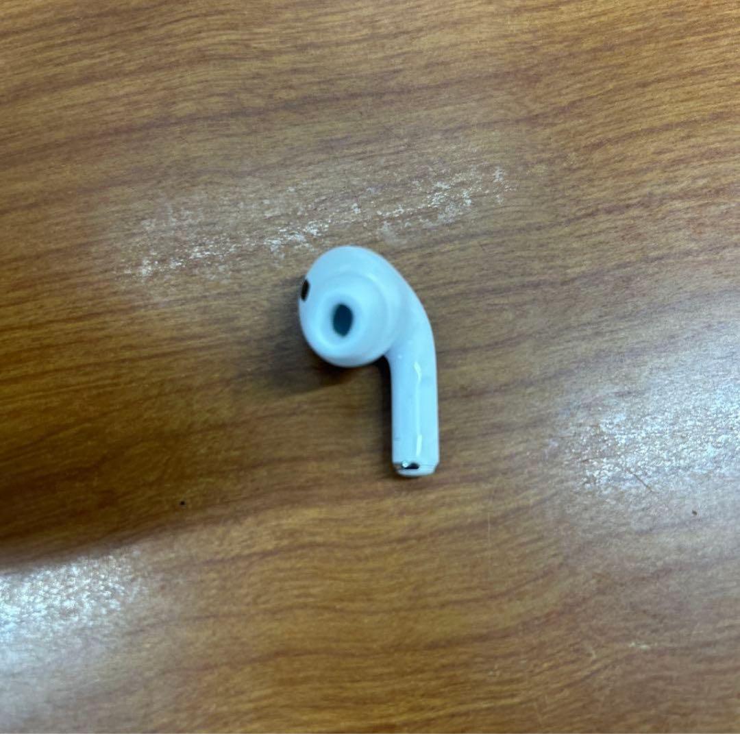 Apple AirPods pro2世代本体　ホワイト‼️