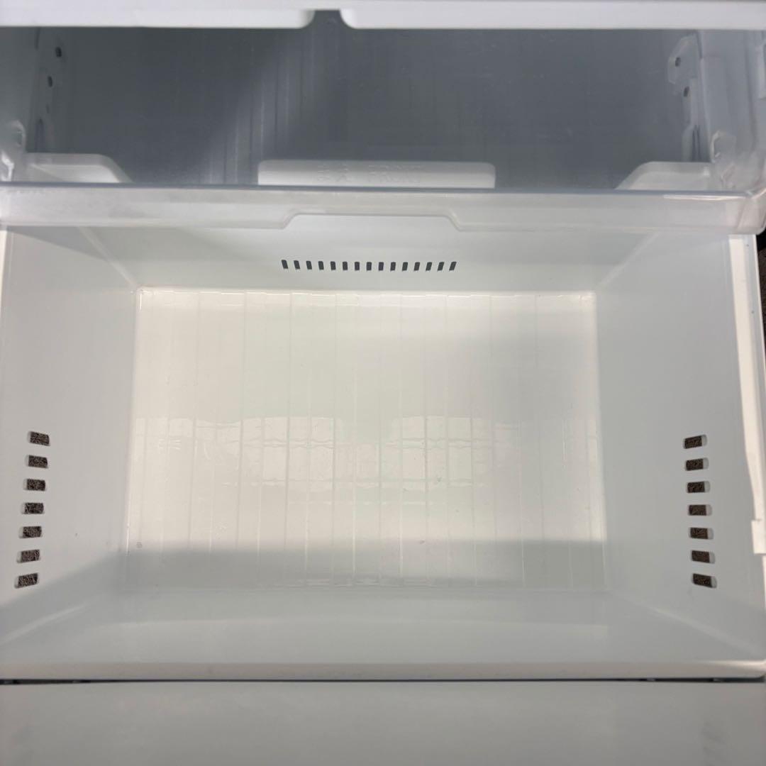 257　東芝　冷蔵庫　黒　300ℓ-400ℓ　美品　設置無料　２人暮らし　安い‼️