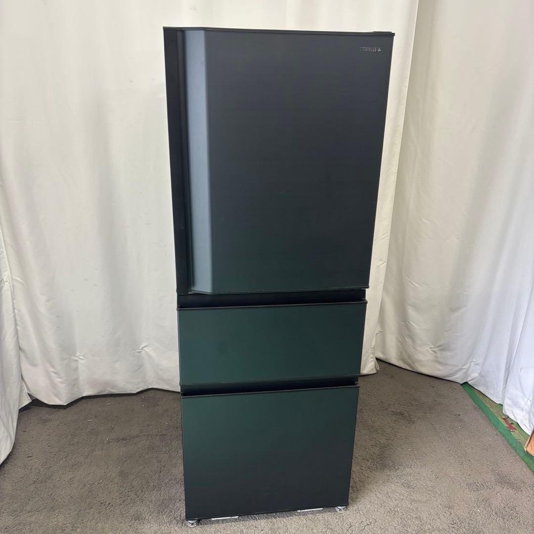 257　東芝　冷蔵庫　黒　300ℓ-400ℓ　美品　設置無料　２人暮らし　安い‼️