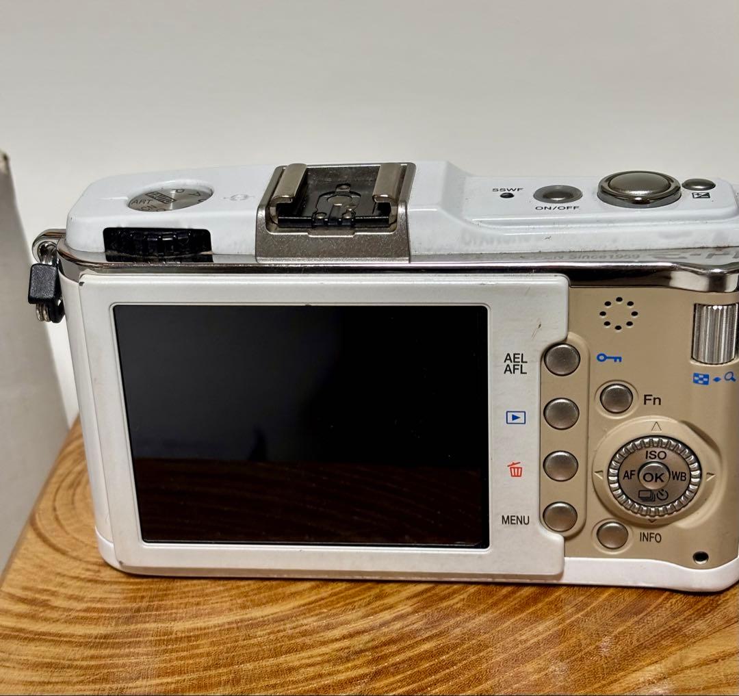 オリンパス PEN E-P1 ダブルレンズキット