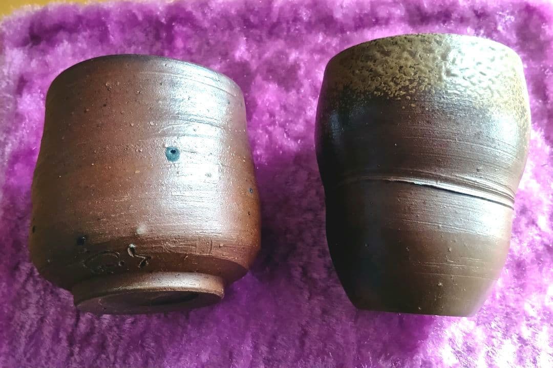 骨董品 備前焼 夫婦湯呑み ペア 湯呑み2客 木箱付き 焼締 陶器 極美品‼️