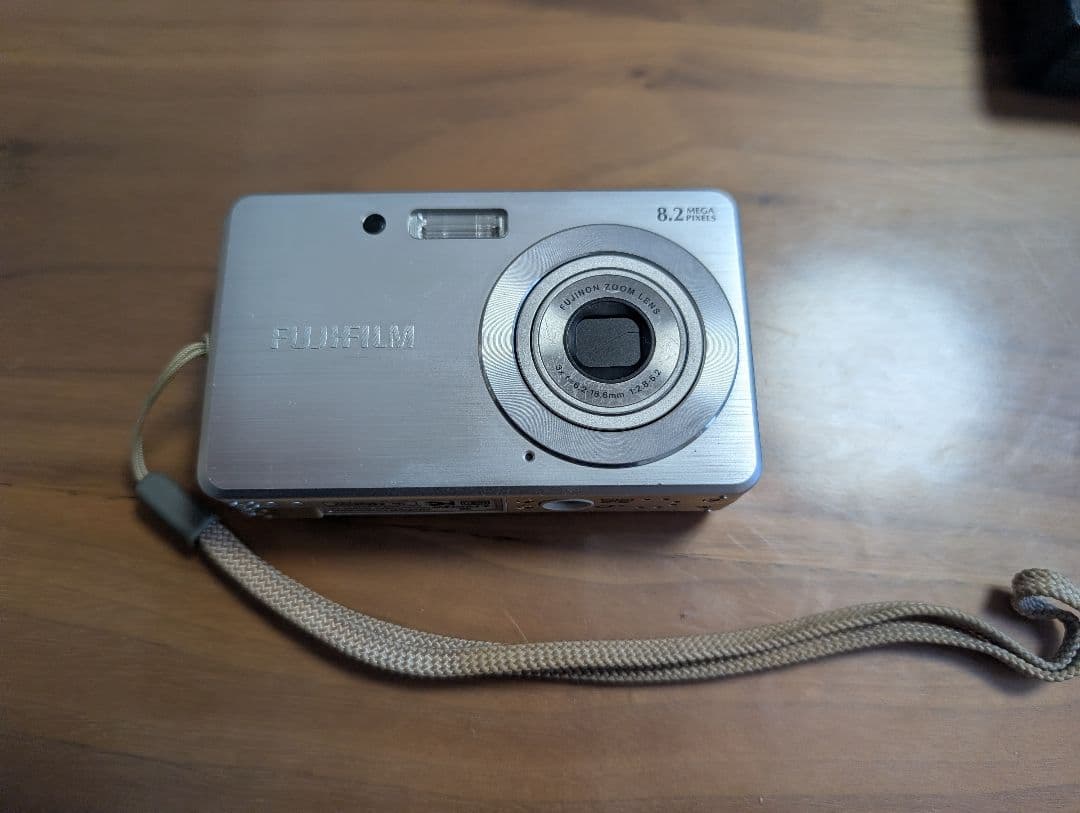富士フィルム finepix J10