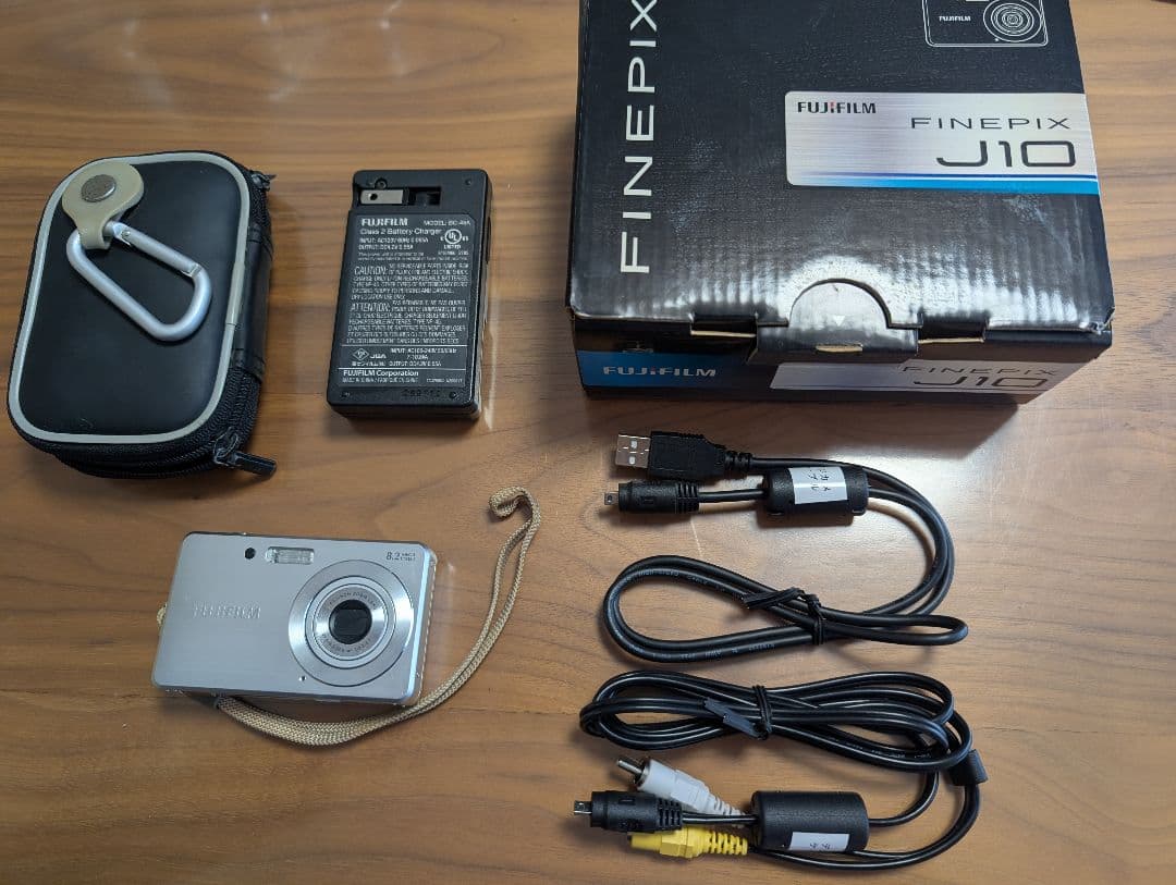 富士フィルム finepix J10